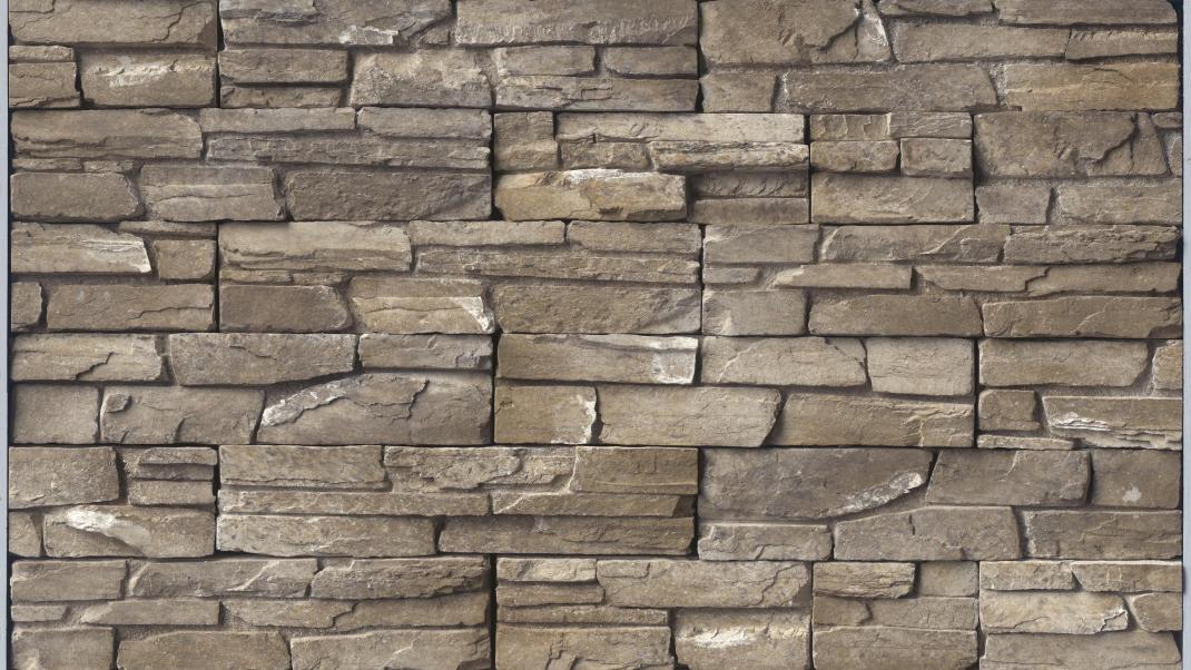 Kwik Stack Profile Stone Veneer Exterior Garage Wall