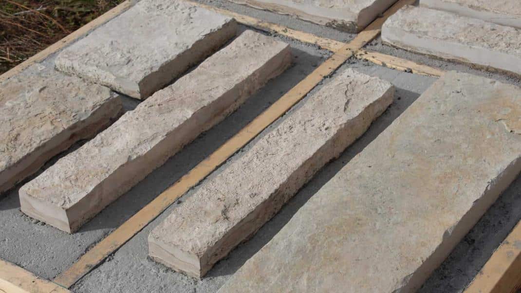 1-stone-veneer-molds