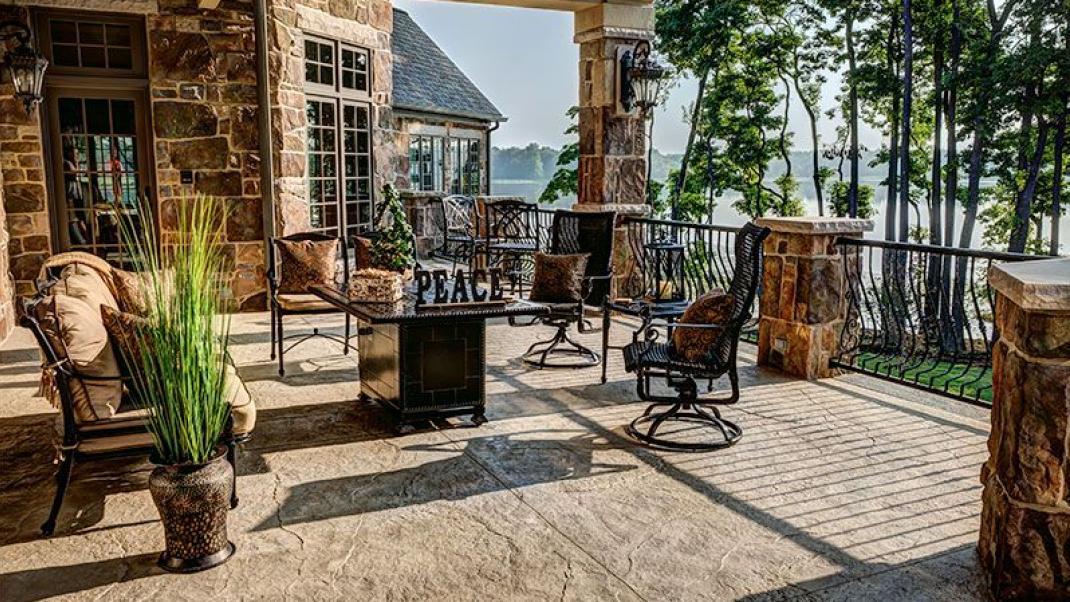 OW---EURO-15 Stone patio using stone veneer